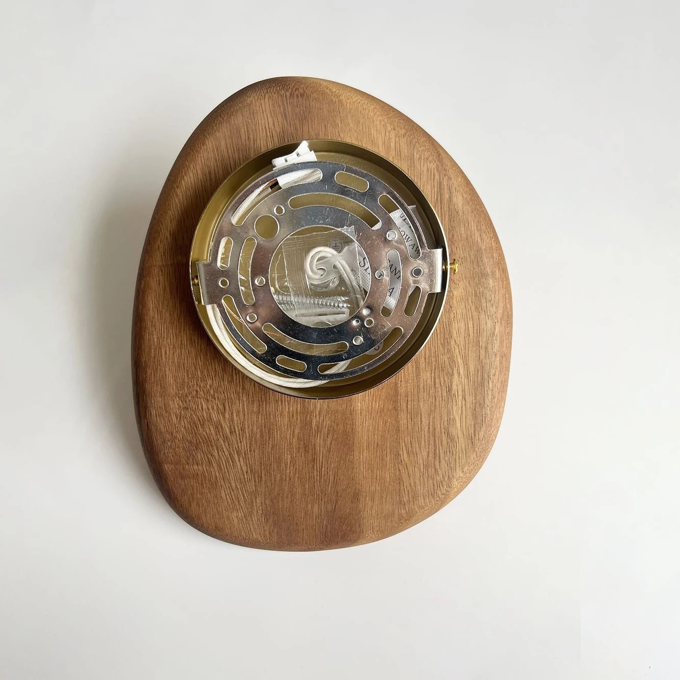 Applique murale de chevet en bois avec éclairage artistique rétro et vintage - Lumeria