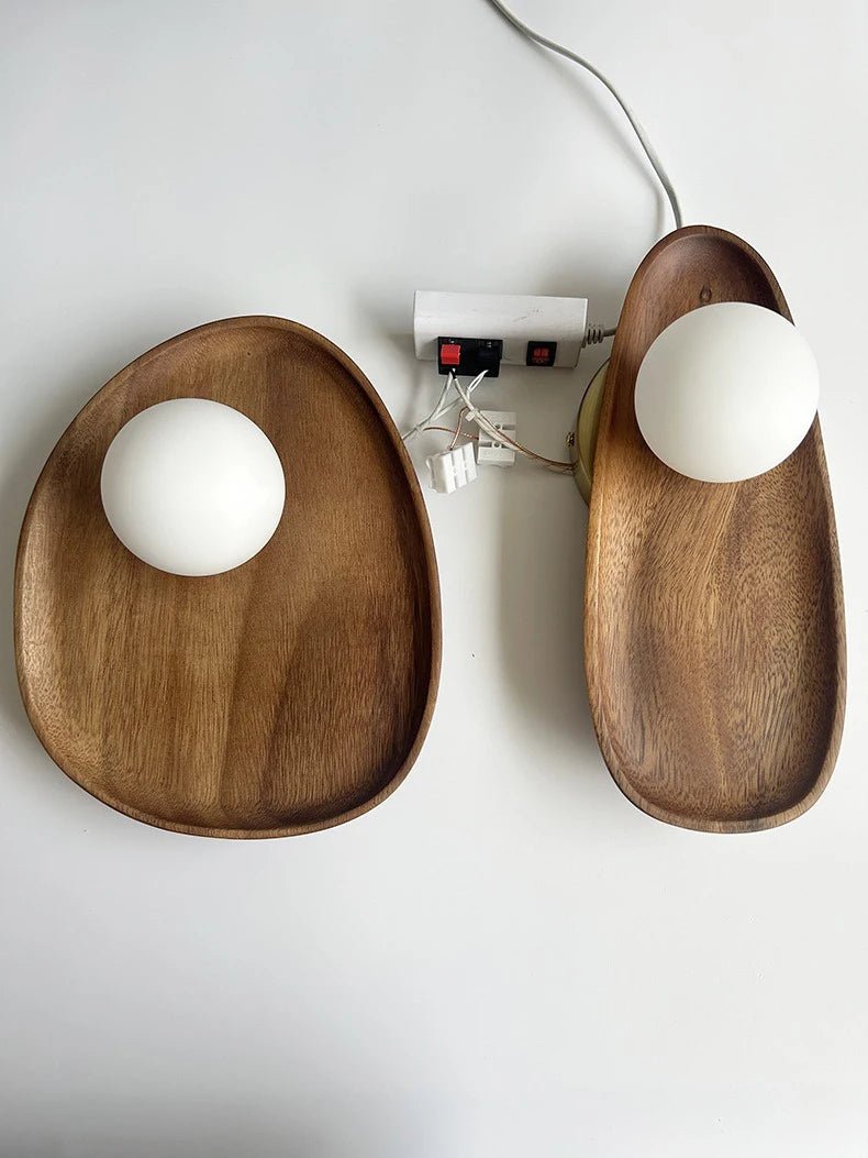 Applique murale de chevet en bois avec éclairage artistique rétro et vintage - Lumeria