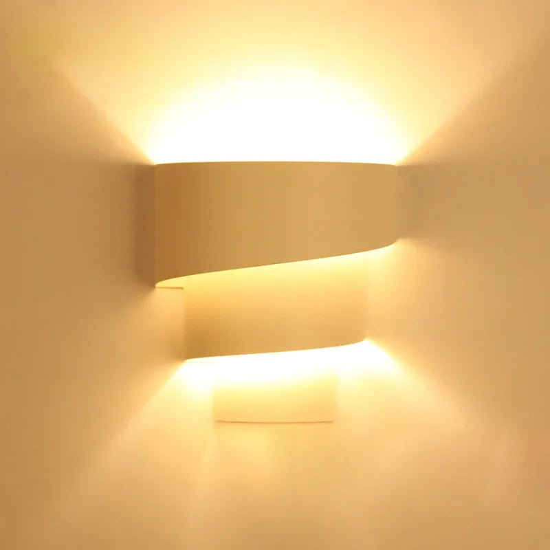 Applique murale en métal blanc diffusion lumineuse double minimaliste - Lumeria