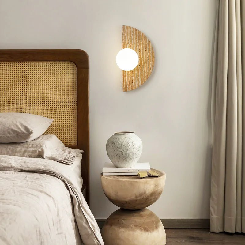 Applique murale en travertin jaune forme demi - cercle art déco - Lumeria