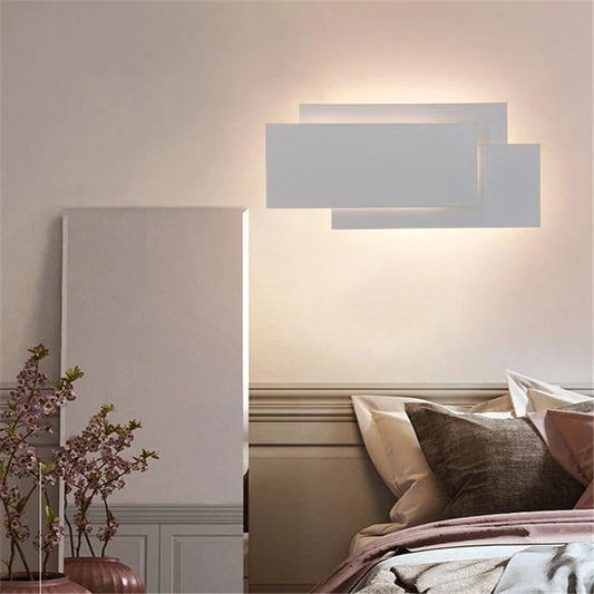 Applique murale LED métallique empilée avec interrupteur tactile - Lumeria