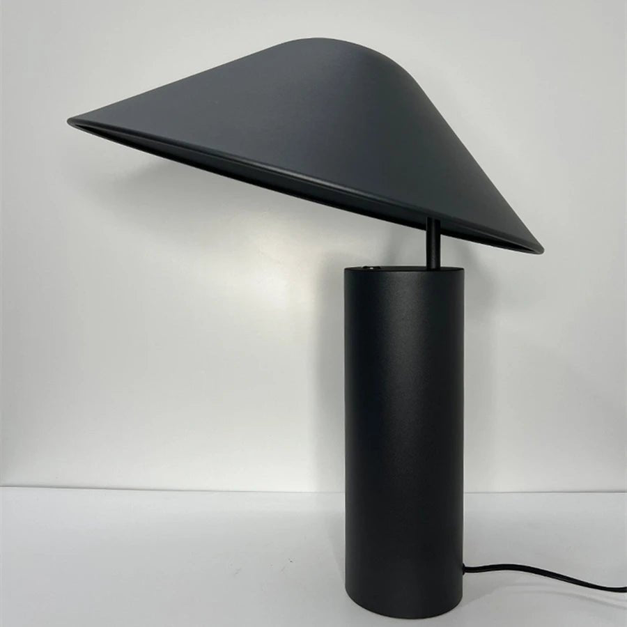 Applique murale LED noir métal à lumière neutre dimmable Scandinave - Lumeria