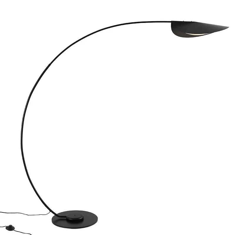 Lampadaire LED en métal incurvé Pleno - Lumeria