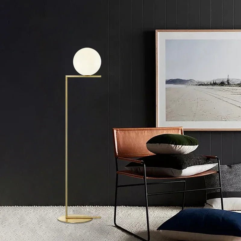 Lampadaire scandinave en métal Ivano - Lumeria