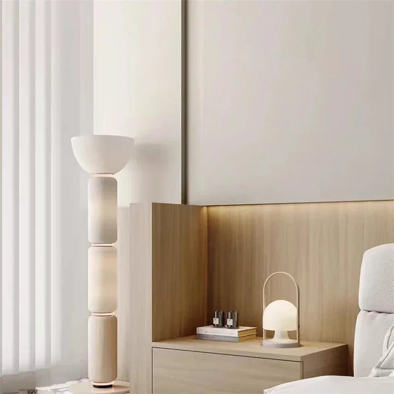 Lampadaire sur pied scandinave en fer avec abat - jour verre dépoli - Lumeria