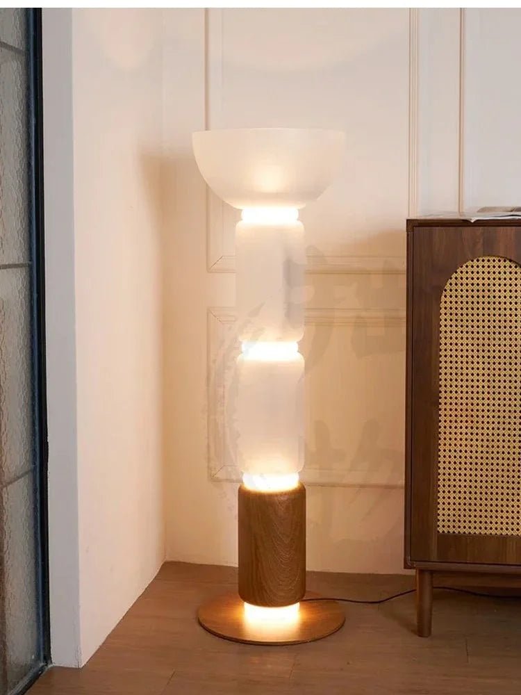Lampadaire sur pied scandinave en fer avec abat - jour verre dépoli - Lumeria