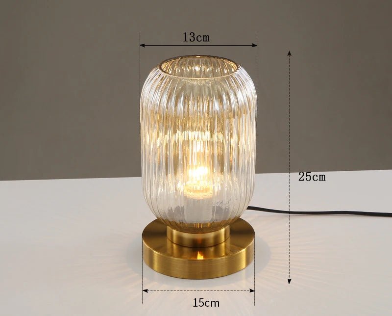 Lampe à poser avec abat - jour en verre vitrail multicolore et pied métal doré - Lumeria
