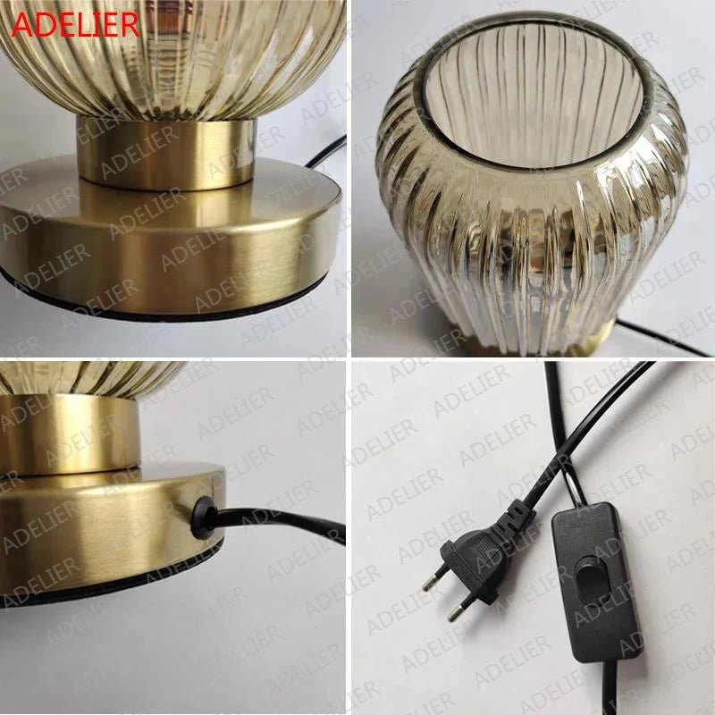 Lampe à poser avec abat - jour en verre vitrail multicolore et pied métal doré - Lumeria