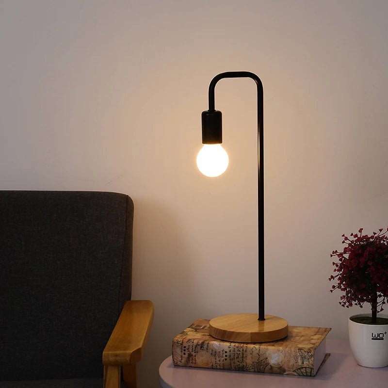 Lampe de bureau vintage en métal - Lumeria