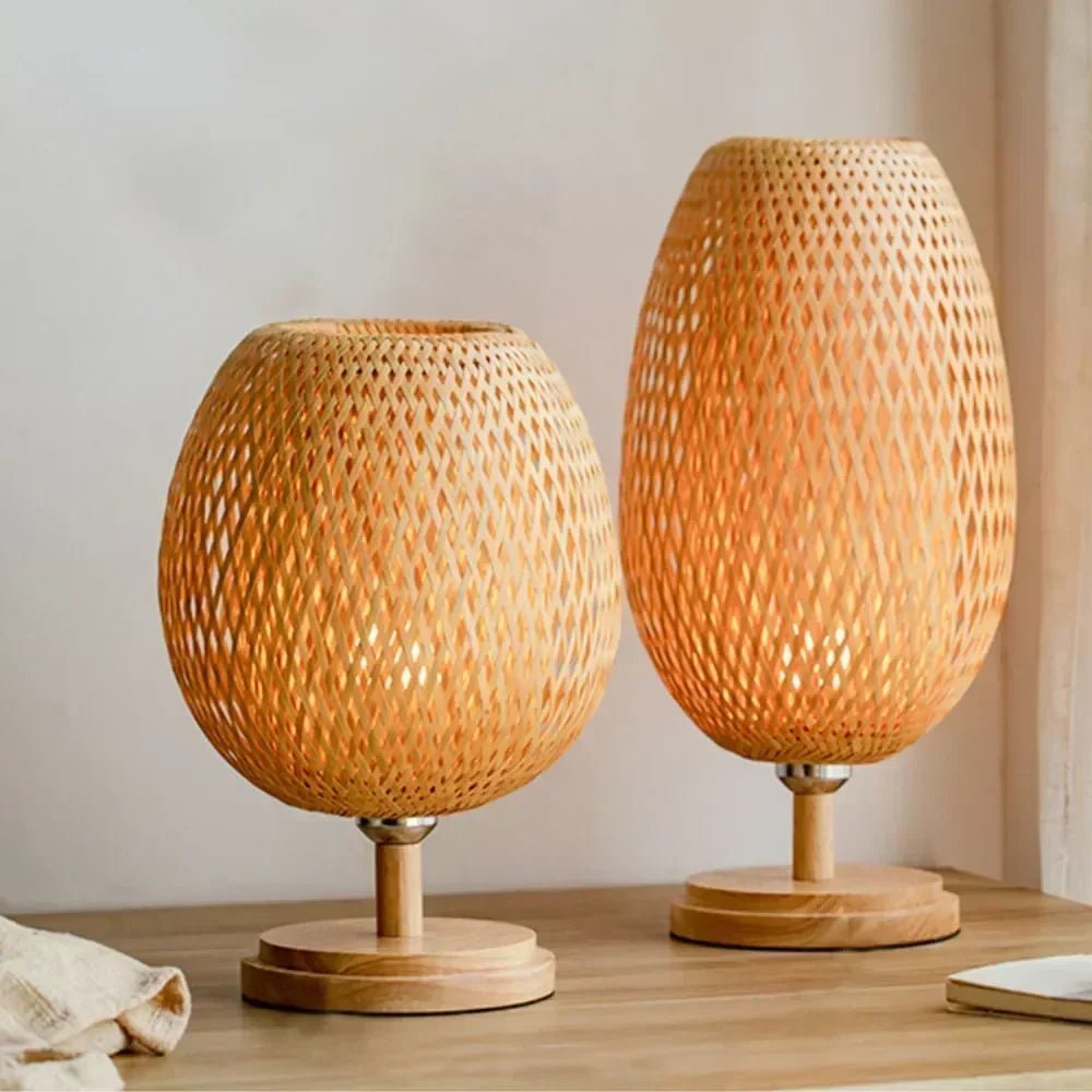 Lampe de table en bambou avec abat - jour en rotin tressé - Lumeria