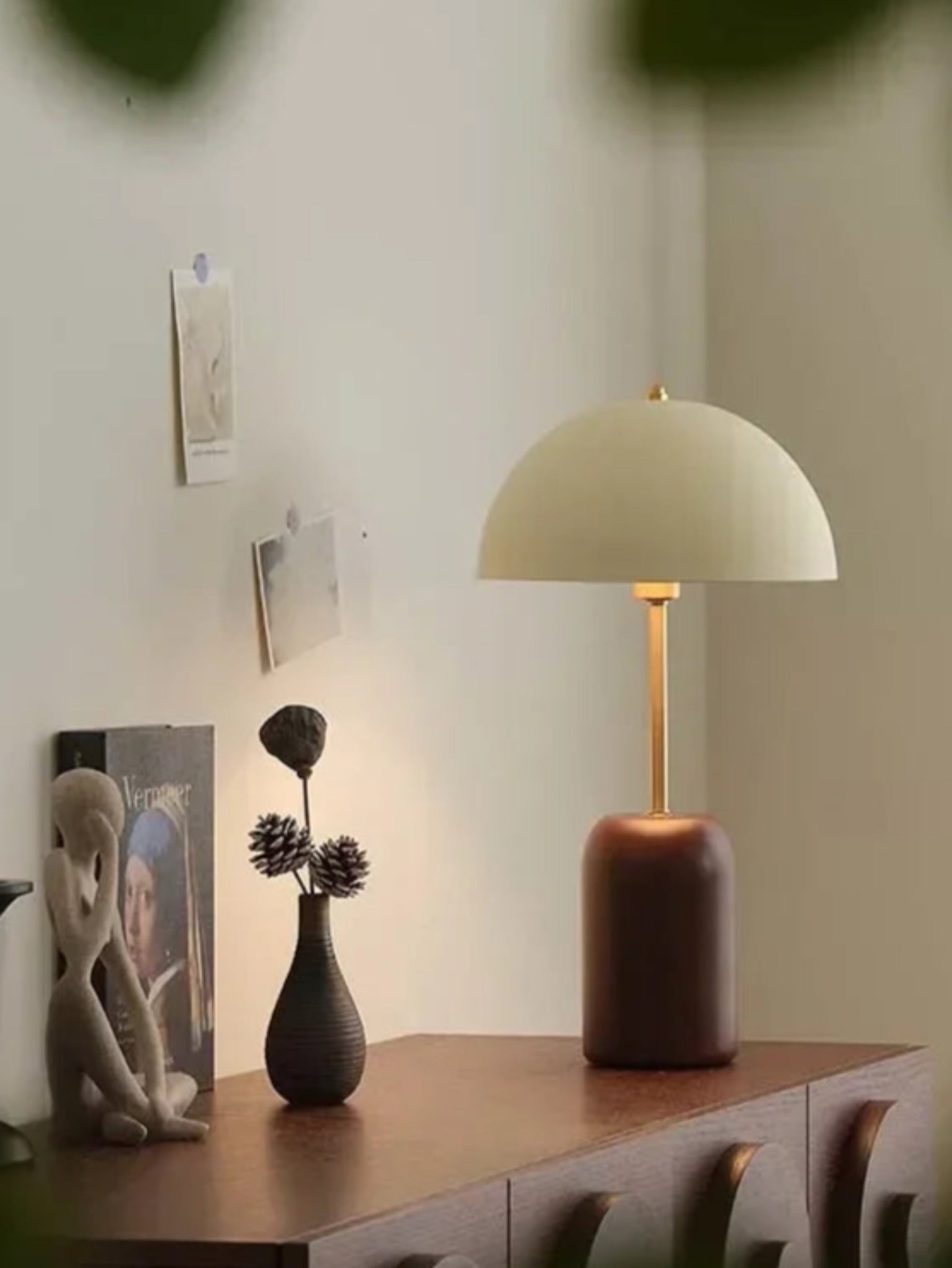 Lampe de table LED en bois et métal Vrenal - Lumeria