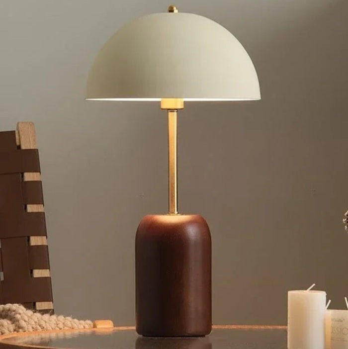 Lampe de table LED en bois et métal Vrenal - Lumeria