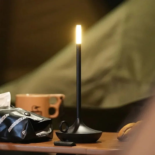 Lampe de table LED en métal exploreur - Lumeria