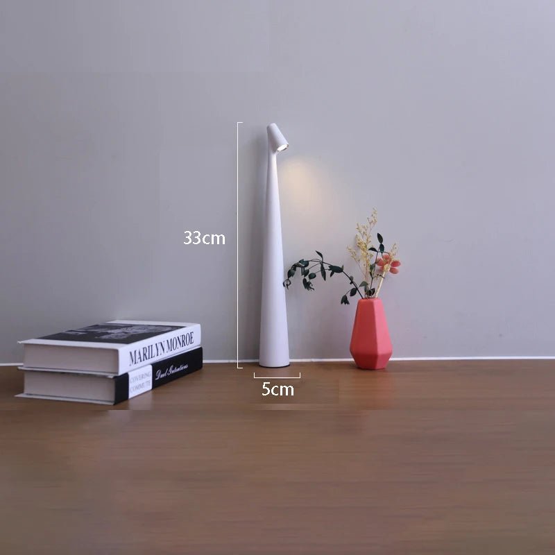 Lampe LED en métal à poser Barton - Lumeria