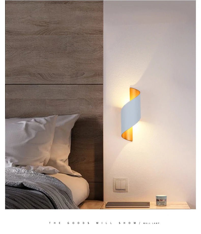 Lampe murale nordique en bois la Spirale - Lumeria