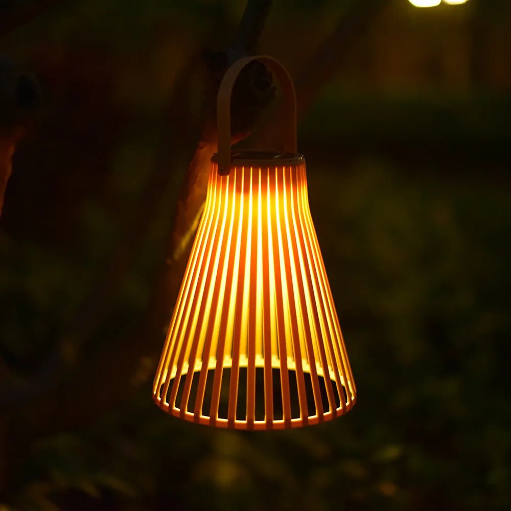 Lanterne solaire en bambou tressé forme fleur étanche pour extérieur - Lumeria