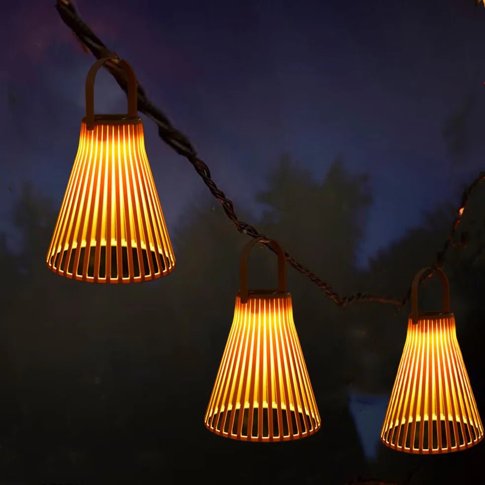 Lanterne solaire en bambou tressé forme fleur étanche pour extérieur - Lumeria