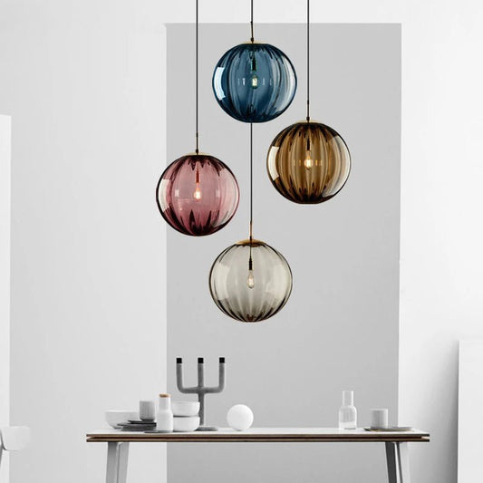 Suspension scandinave en verre opaline avec interrupteur sur cordon - Lumeria
